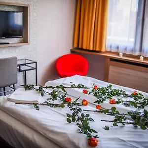 Imola Udvarhaz Dessert 3* Эгер